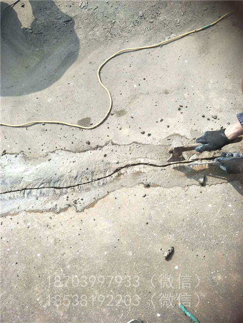 水泥路面孔洞形成的原因有哪些？