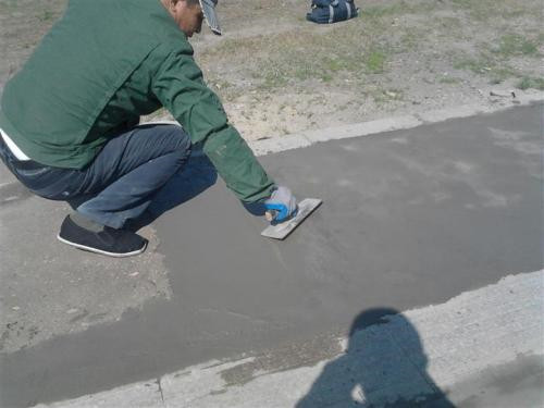 遇到水泥混凝土路面受凍起皮怎么辦呢？